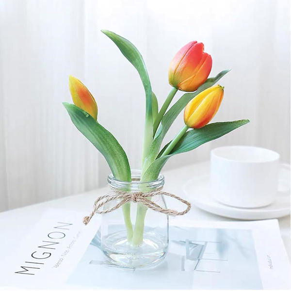 Orange Tulipaner i Glasvase med Kunstigt Vand, Blomsterarrangement til Hjemmet og Festdekoration Orange