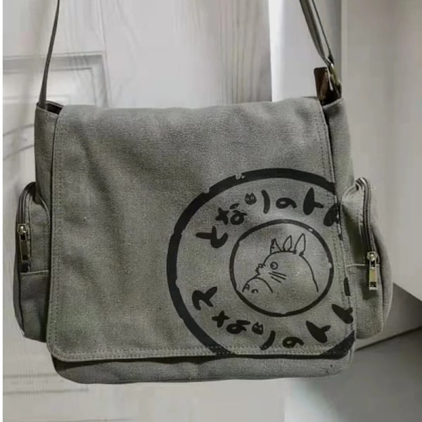 My Neighbour Totoro Canvas Messenger Bag Cartoon Student Book Messenger Bag med flera ficko Army Green