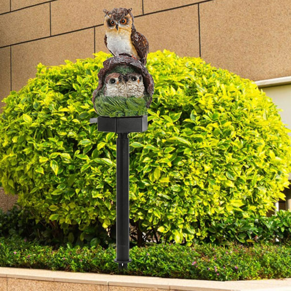 Solcelledrevet havefigur - Fuglestatue lampe | LED stibelysning | Dekoration til baggårdsplænen | Naturinspirerede havedekorationer | Udendørs accent Uggla med tre huvuden