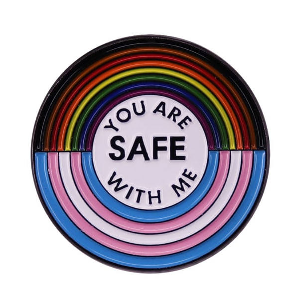 Olet turvassa kanssani sateenkaarilippu Pride Lovers emali rintaneula kaulusneulapinssejä reppuihin merkkejä koruja koristeita