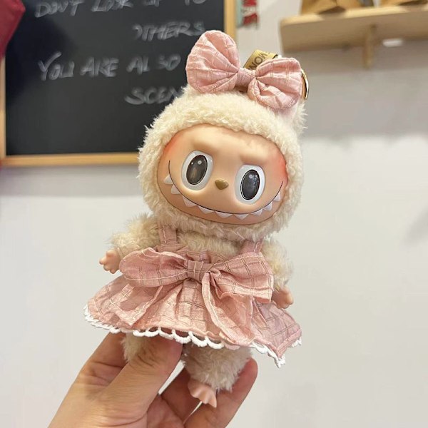 Hængende kjole i mælkekaffe farve, (kun tøj) 17cm blindbox macaron Labubu Labubu Time to chill dukketøj