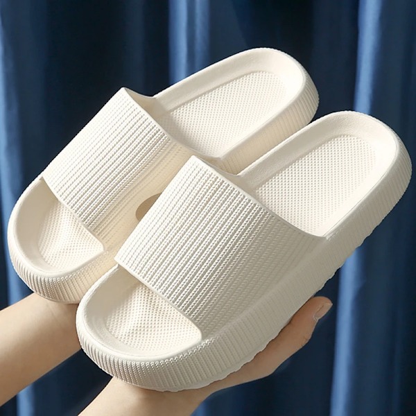 2024 Sommar Tøfler Mænd Blød Indendørs Hjem Flade Sandaler Kvinder Mode Flip Flops Strand Sko Mand Par Icke-Slip Badrummer Billeder B Blå 38-39
