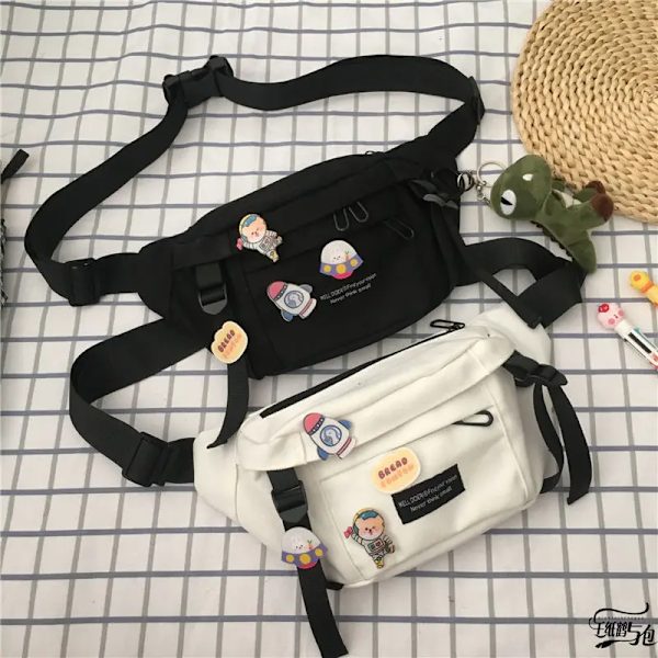 Damväska Japansk Serie Harajuku Ins Mörk Vind Budbärarkista Kvinnlig Koreansk Student Mångsidig Ridduk Midjeväska Hane Vit Badge Groda