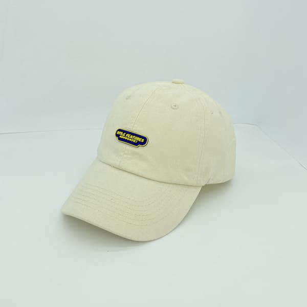 Nostalgisk engelsk brodert caps med justerbar bas Beige Beige