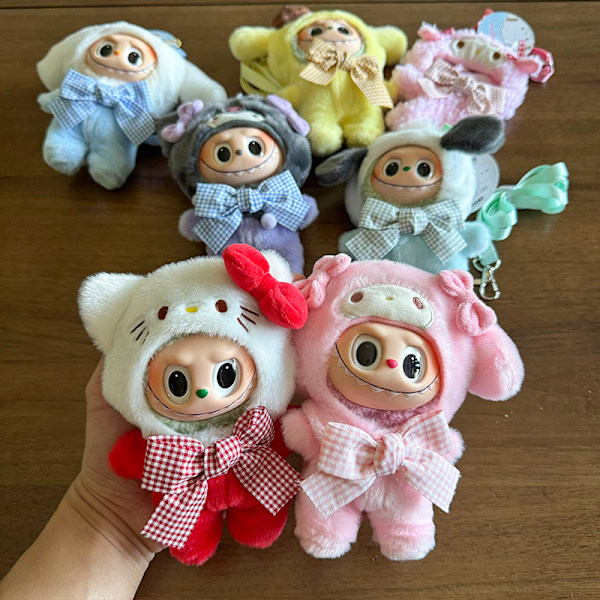 /NC/Tecknade Labubu Kläder Kreativa Hello KT Melody Labubu Dockor Outfit Monster Cosplay Baby Leksaker Charm Labubu Tillbehör 6