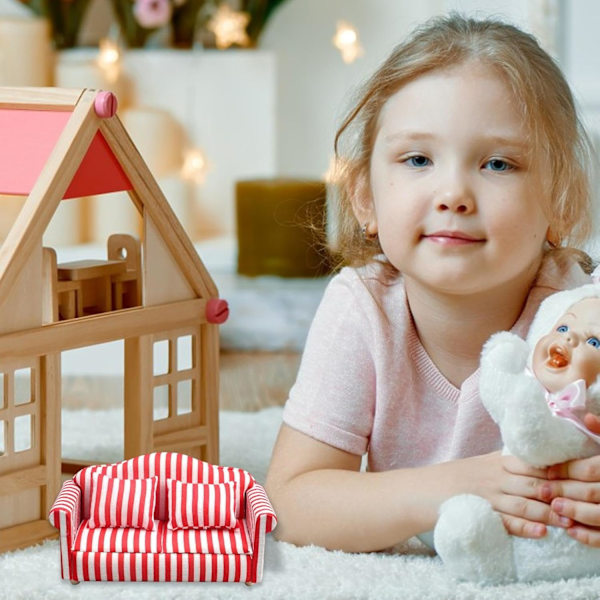 Nukkekodin sohva ja nojatuolisetti - 1:12 mittakaava Punainen ja valkoinen raidallinen miniatyyrihuonekalulelu RED double sofa