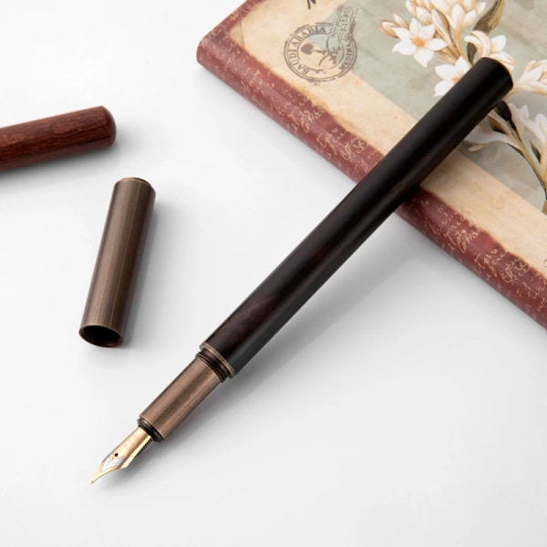 Lyx Retro Træ Bronze Fountain Pen Kontor Virksomhed Skrivning Kunst Kalligrafi Blæk Penne 0,5 Mm Skole Studerende Brevpapir Gaver Rød Sandeltræ