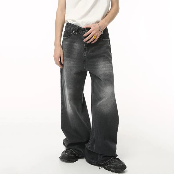 SNAP-BACK SVART TRUCKERKEPS
