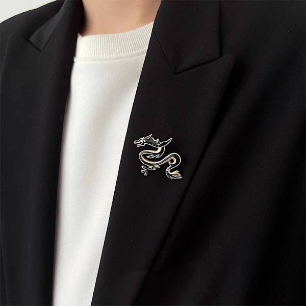 Retro Dragon Totem Brosch Personlighet Män Zodiac Pin Mode