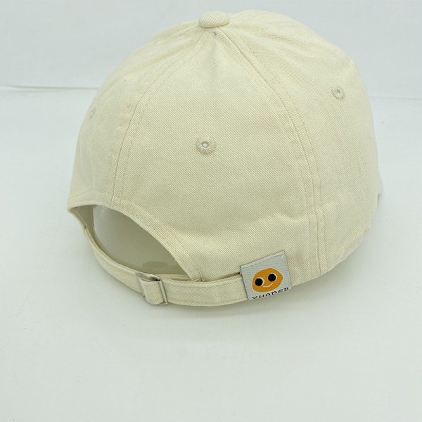 Nostalgisk engelsk broderad keps med justerbar bas Beige Beige