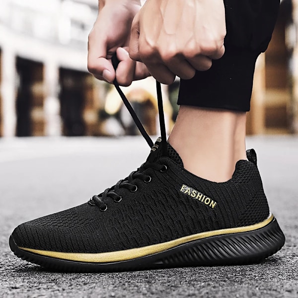Andningsbara Män Löpa Skor Lättviktiga Kvinnor Sneakers Anti-Slip Utomhus Mäns Sneakers Mjuka Sportskor Promenada Tennis Unisex Black Green 36