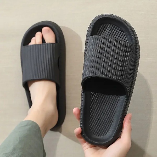 Högkvalitativa molntofflor för män, flip-flops, strandsandaler, badrum, halkfria slides, herr- och damslippers, inomhussko, B-grå 44-45 (passar 43-44)
