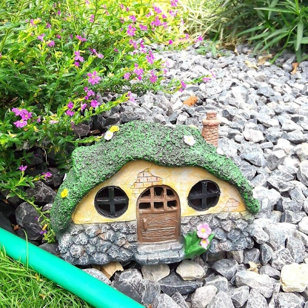 Fairy Garden Staty House Figurine, Vackert hus med öppen spis med LED-lampor för inomhus utomhus uteplats Trädgård gräsmatta