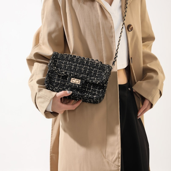 Kudottu tyylikäs kesätyylinen olkalaukku, villaketju, 2024 uusi olka- ja crossbody-laukku, kermanvalkoinen