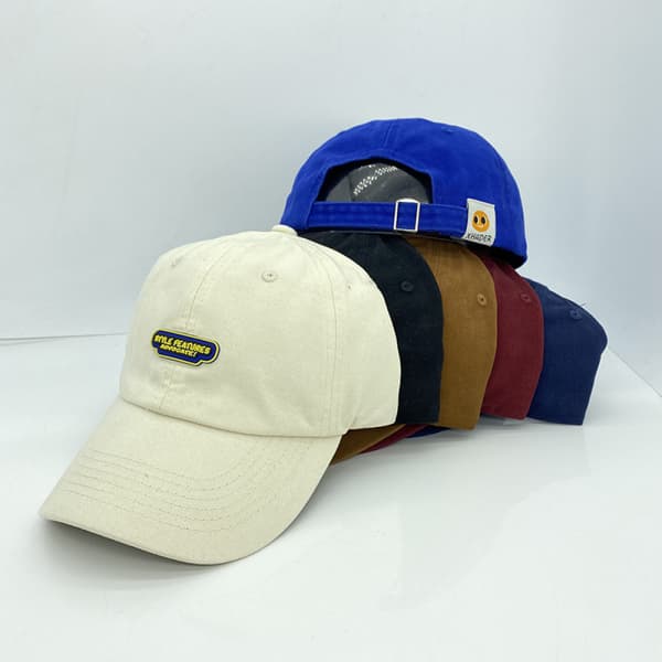 Nostalgisk engelsk brodert caps med justerbar bas Blå Blue