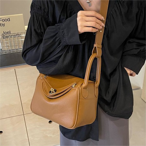 Hög Sense Niche Hand-Carrying Bag Kvinna 2024 Ny Enkel All-Match Liten Fyrkantig Väska Koreansk Mode Axelväska Svart