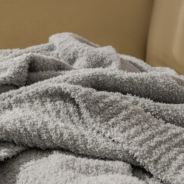 Strikket Tæppe til Voksne, Blødt og Varmt Åndbart Fluffy Efterårstæppe til Sofa, Seng, Vendbart Hyggeligt og Loddent Strikket Tæppe til Lysegrå