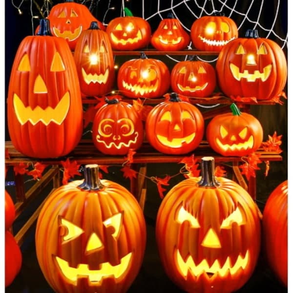 UnderholdningFest & VitserFest & FeiringerHalloweendekorasjon