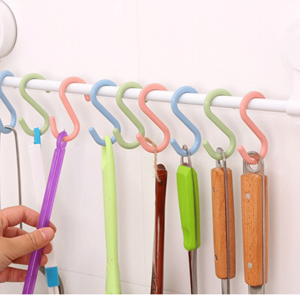 24 Creative Multifunctional S-shaped Hooks Plastic Clothes Hanger Hanging Hooks S-shaped Clothes Hooks Large 12*5cm