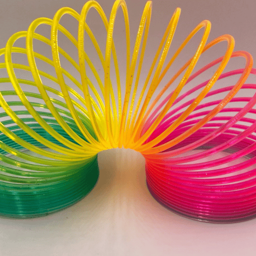 Legetøj til børn / Regnbue Spiral Rainbow / Materiale: Plast af høj kvalitet / Mål: 8,7 x 9 cm