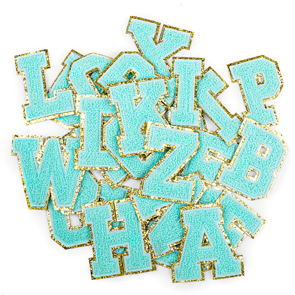 26 stk. A-Z guldglitter kantbogstaver patches fuzzy broderede bogstav sy på patches til tøj, jakke, taske (lyseblå)