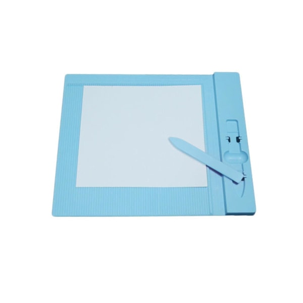Papirkutter og brettebrett i håndverkpapir: Papirkutter, brettebrett, bretteverktøy med papirbretting, for å lage scrapbooking, kort, kuponger og bilder
