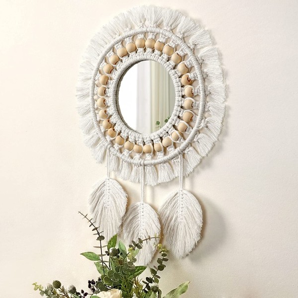 Dekorativ spegel för elegant heminredning i vardagsrummet