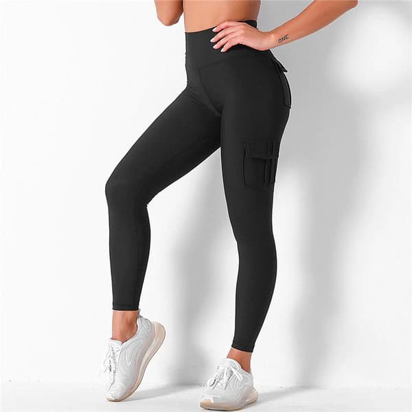 Mustat leggingsit, joissa 4 taskua V black black m