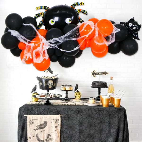 UnderholdningFest & VitserFest & FeiringerHalloweendekorasjon