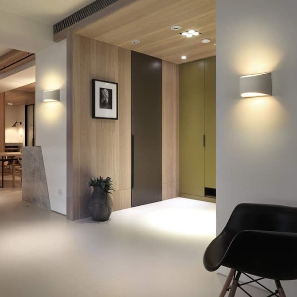 Indoor Wall Lamp White LED Wall Light 7W Warm White Modern Gyps