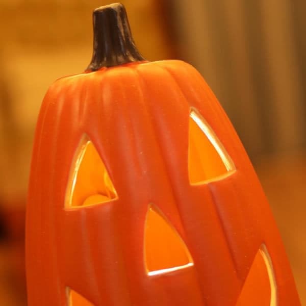 UnderholdningFest & VitserFest & FeiringerHalloweendekorasjon