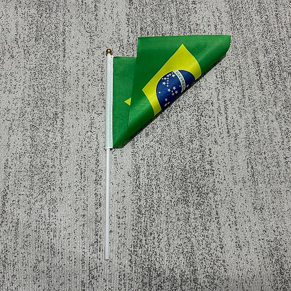 Brasil håndflagg 100 stk/pakke 21X14 cm Polyester Brasil håndvinkende flagg Brasil FLAG Land Banner Med Plast Flaggstenger  (YJD) as the picture11822 14x21cm 100pcs