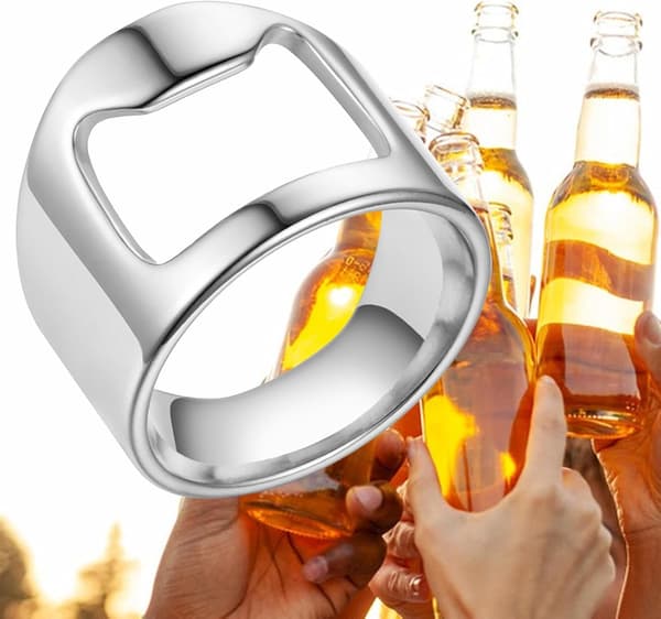 Raffineret og elegant bartender-flaskeåbnerring. Flaskeåbner til fingeren. (JYD)