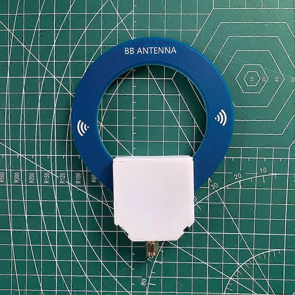 Mini Loop Antenne 9.9khz-181mhz SMA Interface Cirkulær Antenne Bærbar Antenne til Malachite Modtager TEF6686 Modtager[YJD] Blue white