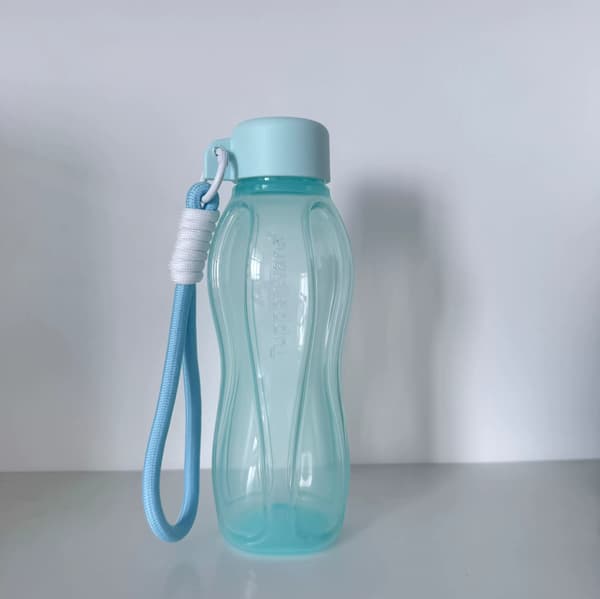 Sininen yksivärinen Tupperware-vesipullo 310 ml [YJD]