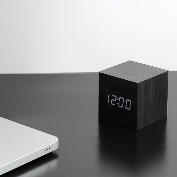 Jinke Cube LED Click Clock Väckarklocka med ljudaktivering (tid och temperatur)[YJD]