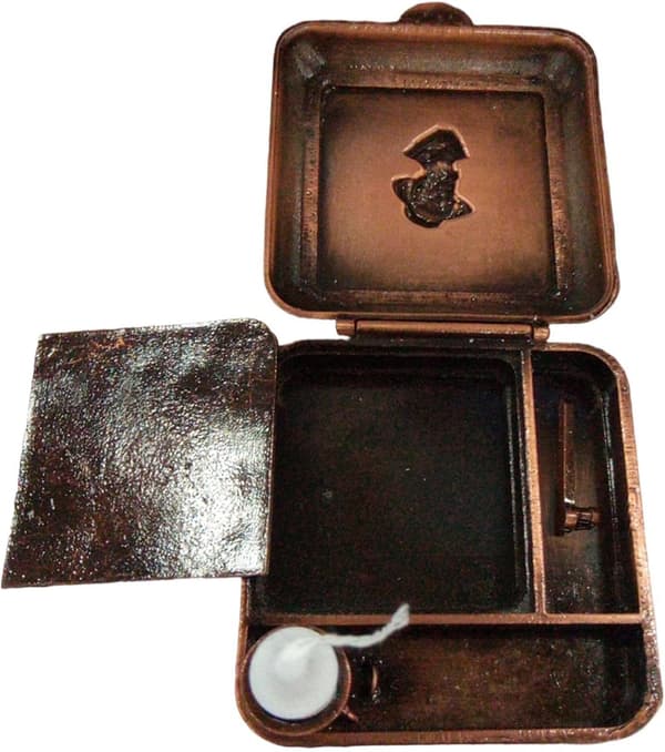 Metalliteline taskukynttilärasioille – Kodinsisustus (13 cm x 10 cm x 5 cm) (JYD)