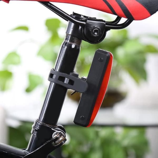 USB-baglygte til cykel - Cykelsikkerhed - USB genopladelig - Rød (YJD)