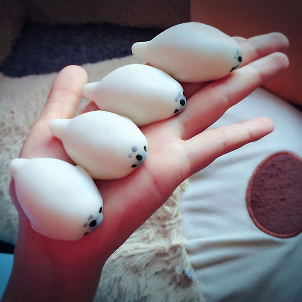 Sød Blød Hvid Sæl Stressaflastende Squishy Klem Legetøj Voksen Børn Gave (YJD)