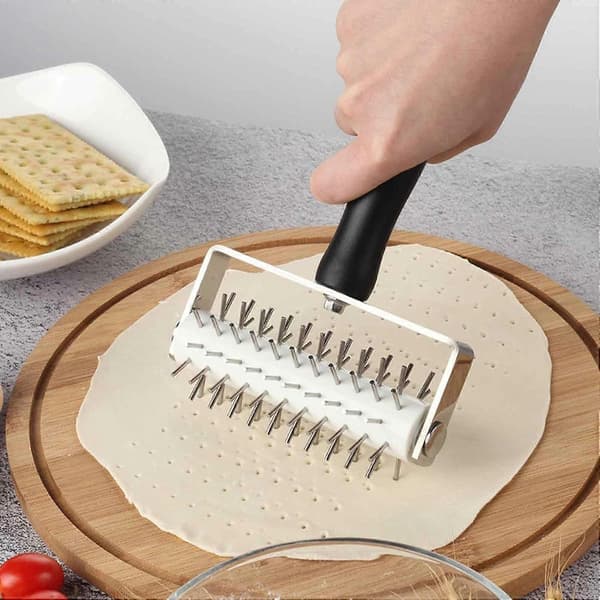 Pizzadeigruller Pizzadeigkuler Rustfritt Stål Rulle Deigmaskin Hullstift, Bærbar Pai Nålhjulskutter
