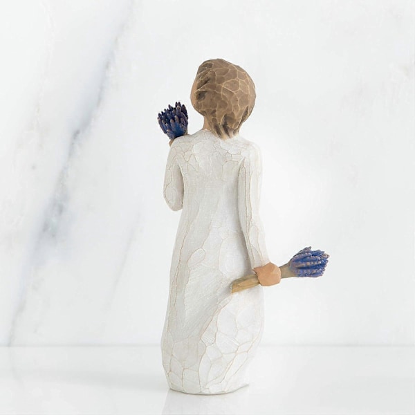 Lavender Grace Figurin