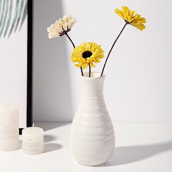 Vit Hög Vas, Lämplig För Vardagsrums- Och Sovrumsdekoration, Skapar Atmosfär Med Blomsterarrangemang