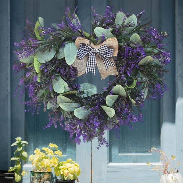 Simulerad Vår Lavendel Hjärtformad Blomsterkrans med Rosettdekoration