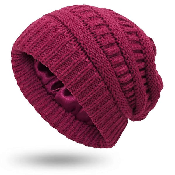 Varm stickad vintermössa med satin-foder, kabelstickad beanie, tjock slouchy skull cap för damer, vinröd
