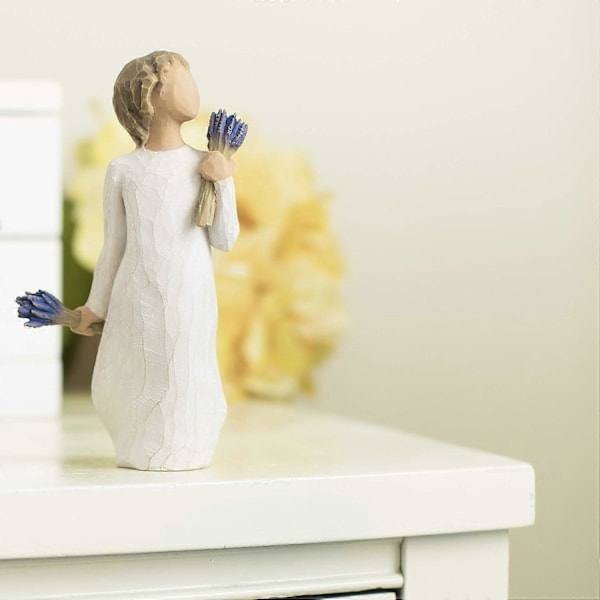 Lavender Grace Figurin