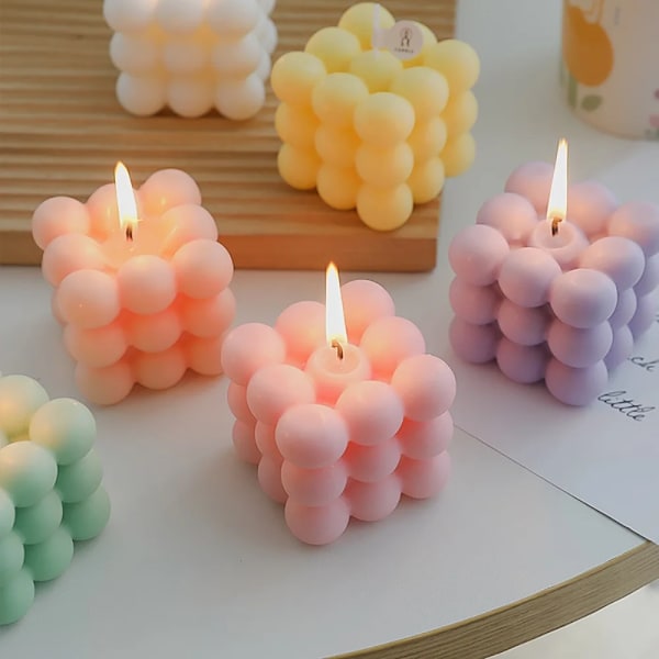 Aromaterapiljus i bubbelkubform, handgjort, används för aromaterapi, sojavax, heminredning, födelsedags- och bröllopsfestljus white