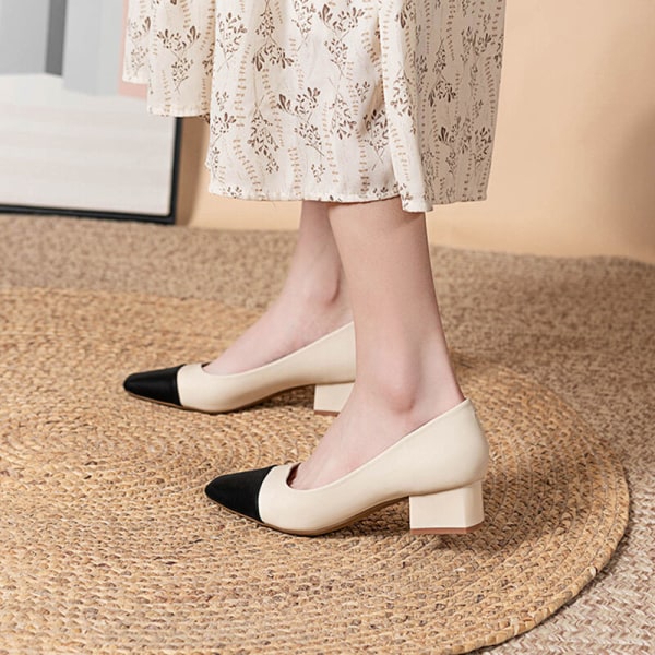 Naisten paksut, teräväkärkiset pumput, jotka vastaavat värejä Mid Heel -kengät White 38