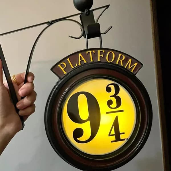 Harry Potter Hanging Light Platform 9-3/4 Led Night Light