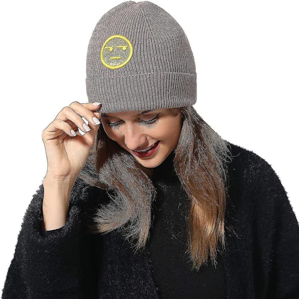 Vinterstrikket hue til kvinder med broderi, varm strikket skull cap hue til kvinder