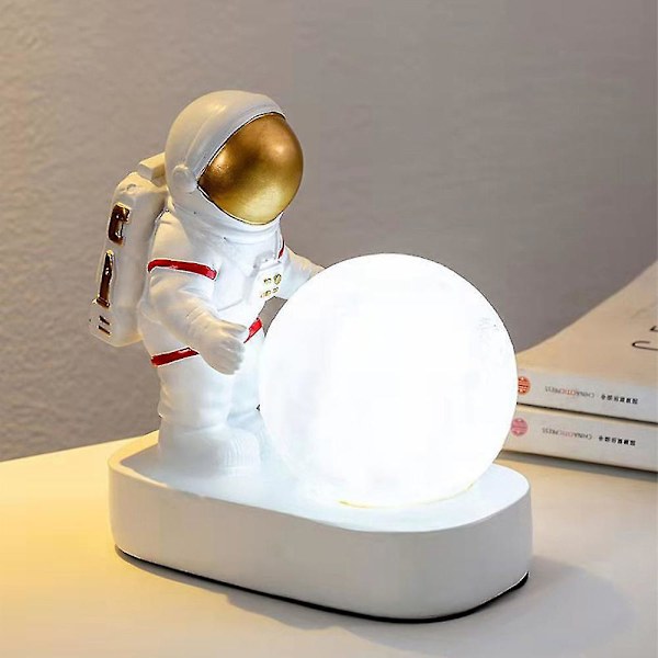 Kreativ Astronaut Natlampe Ornament LED Lys Skrivebordsindretning Sengelampe Gold